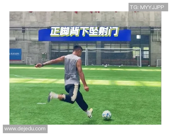 实况足球2011射门技巧解析与实战应用分享，助你成为足球场上的射门高手